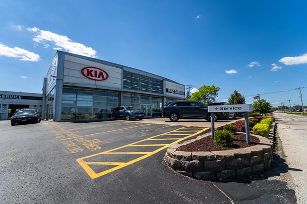 Images Russ Darrow Kia of Waukesha Service Center