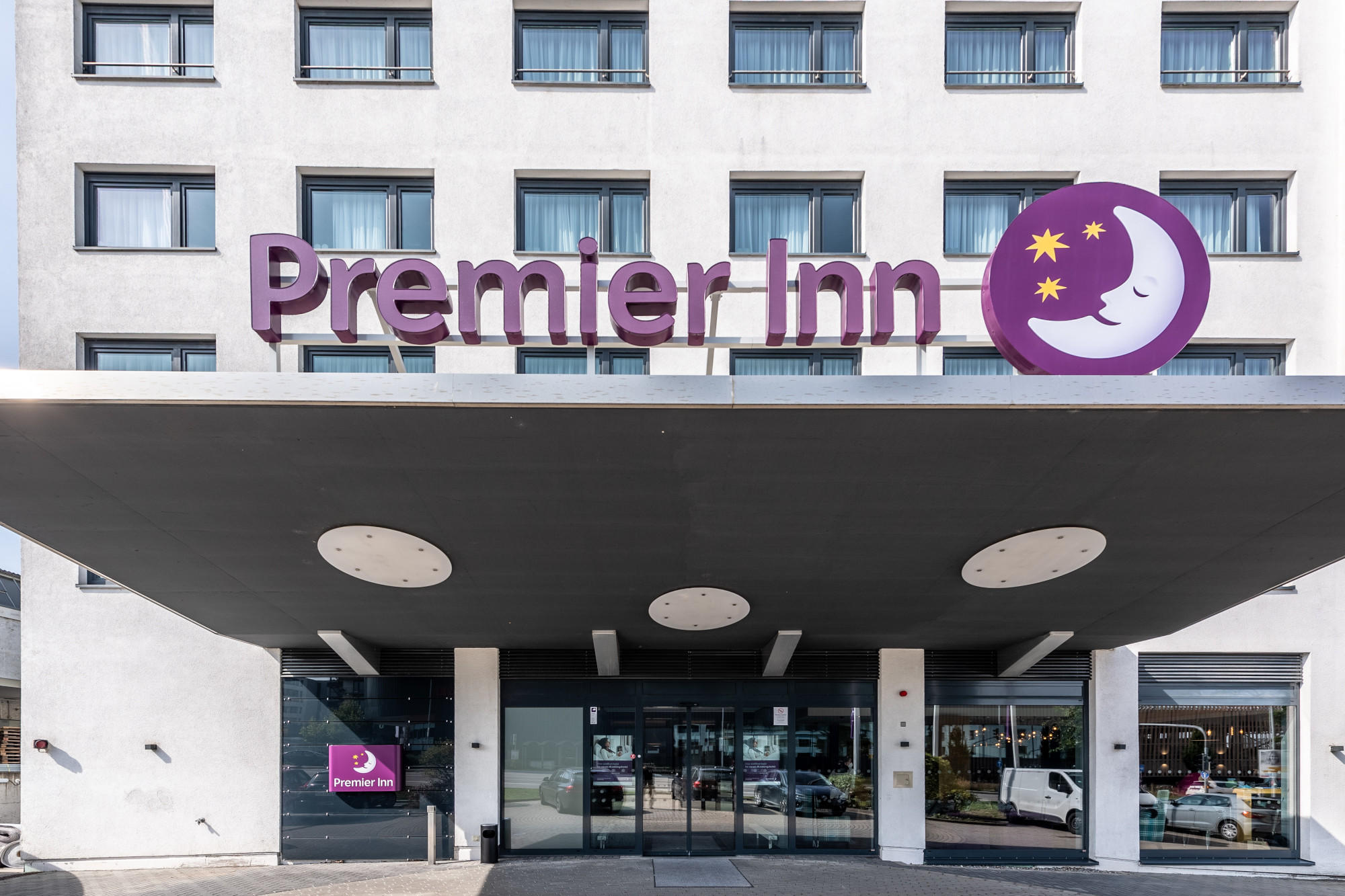 Premier Inn Stuttgart Airport hotel exterior
