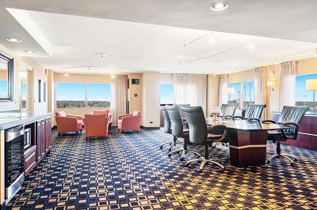 Images Hilton Chicago/Oak Brook Suites