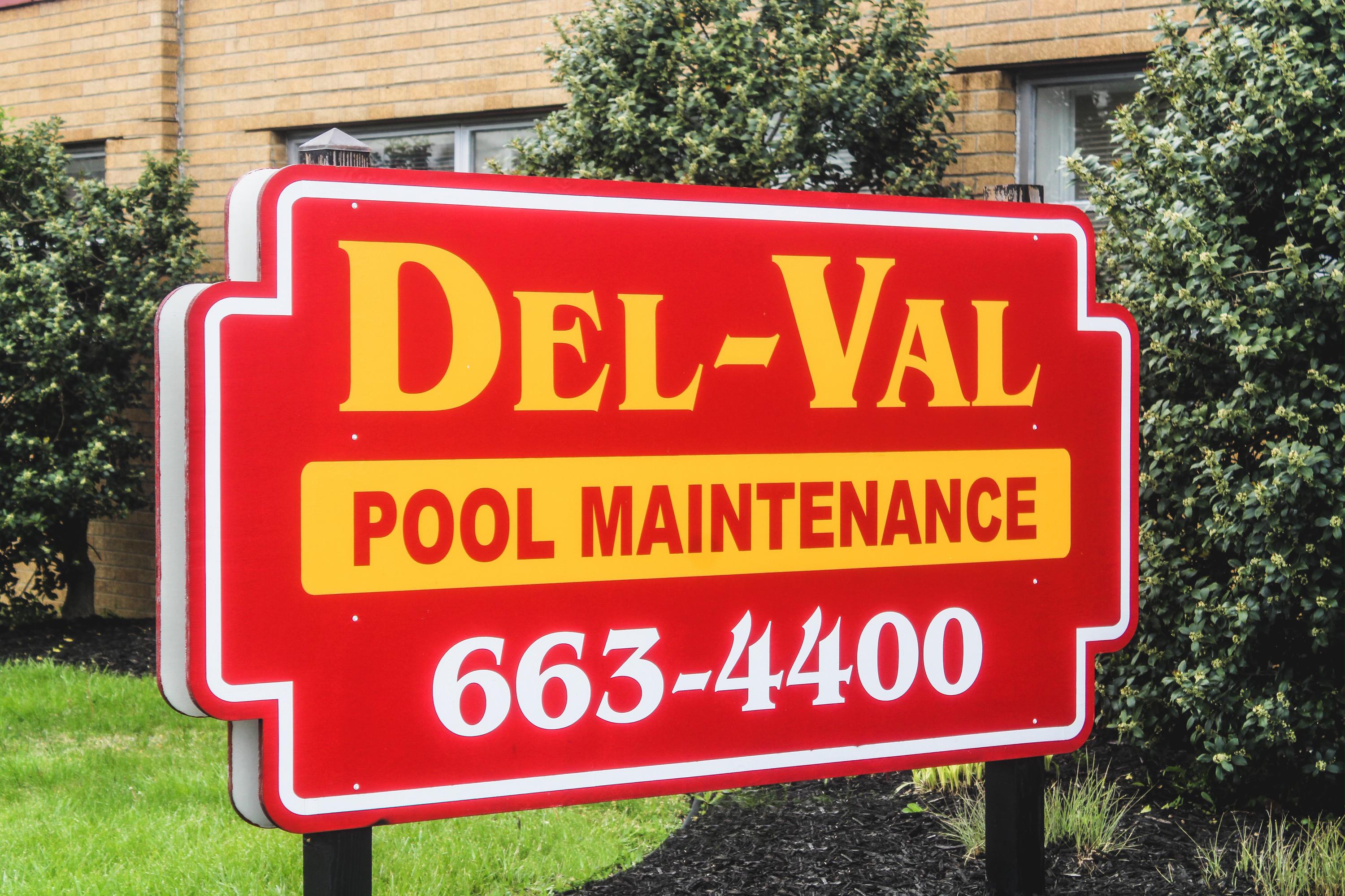 Del Val Pool Maintenance