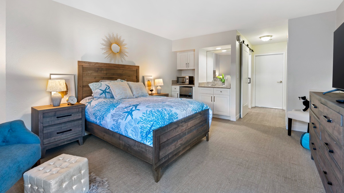 Brookdale Santa Monica Gardens Apartment Bedroom
