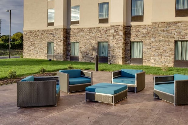Images Hampton Inn & Suites Philadelphia/Bensalem