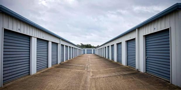Images Spring Hill Self Storage