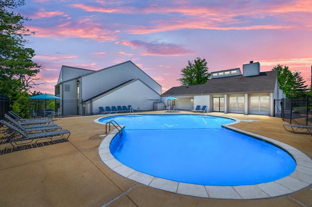Images Pebble Point Apartments