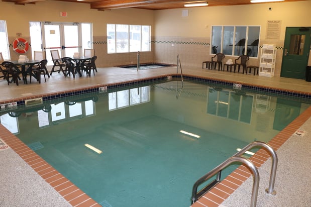 Images Holiday Inn Express & Suites Marquette by IHG