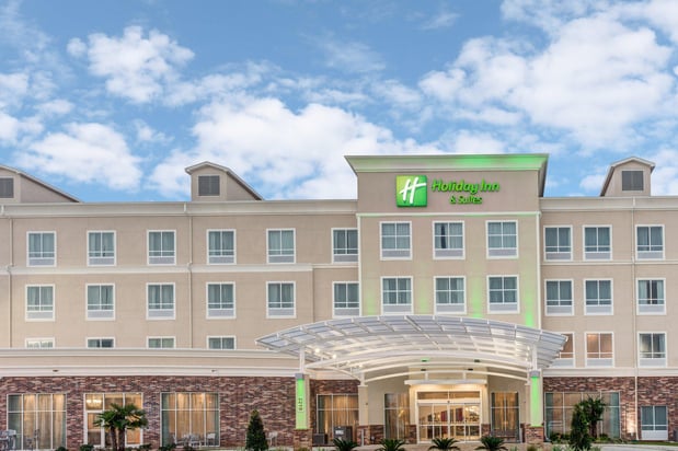Images Holiday Inn & Suites Lafayette North by IHG