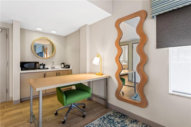 Images Hampton Inn & Suites St. Petersburg/Downtown