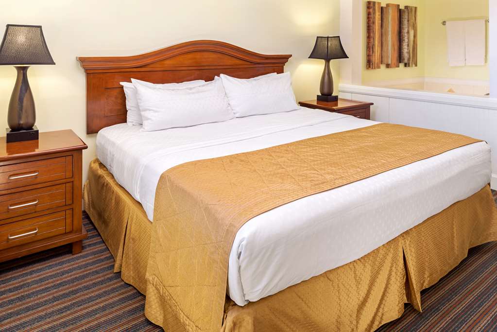 Guest room bath Hilton Vacation Club Grand Beach Orlando Orlando (407)238-2500