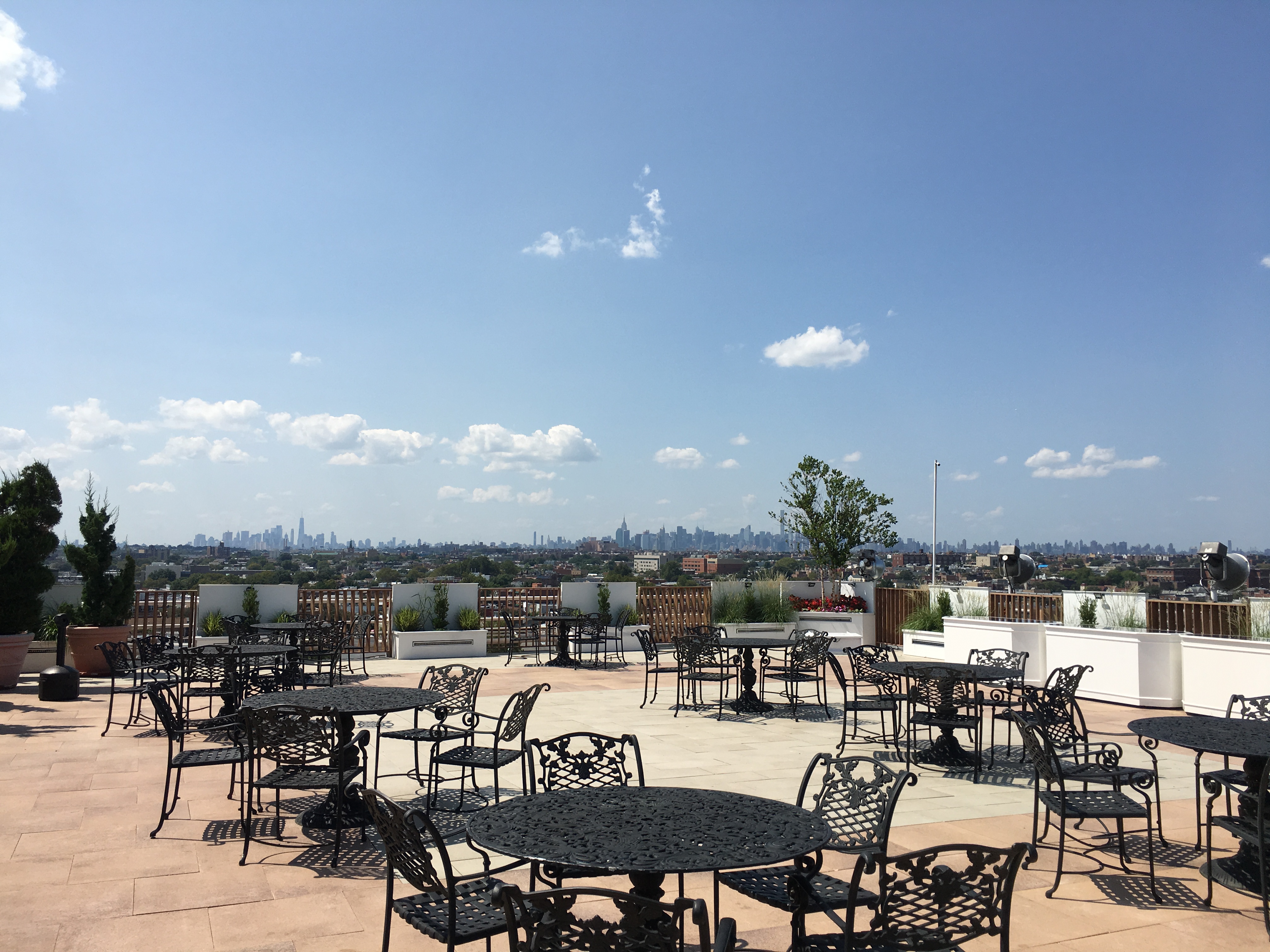 Amazing Rooftop Terrace On The Park Queens (718)592-5000