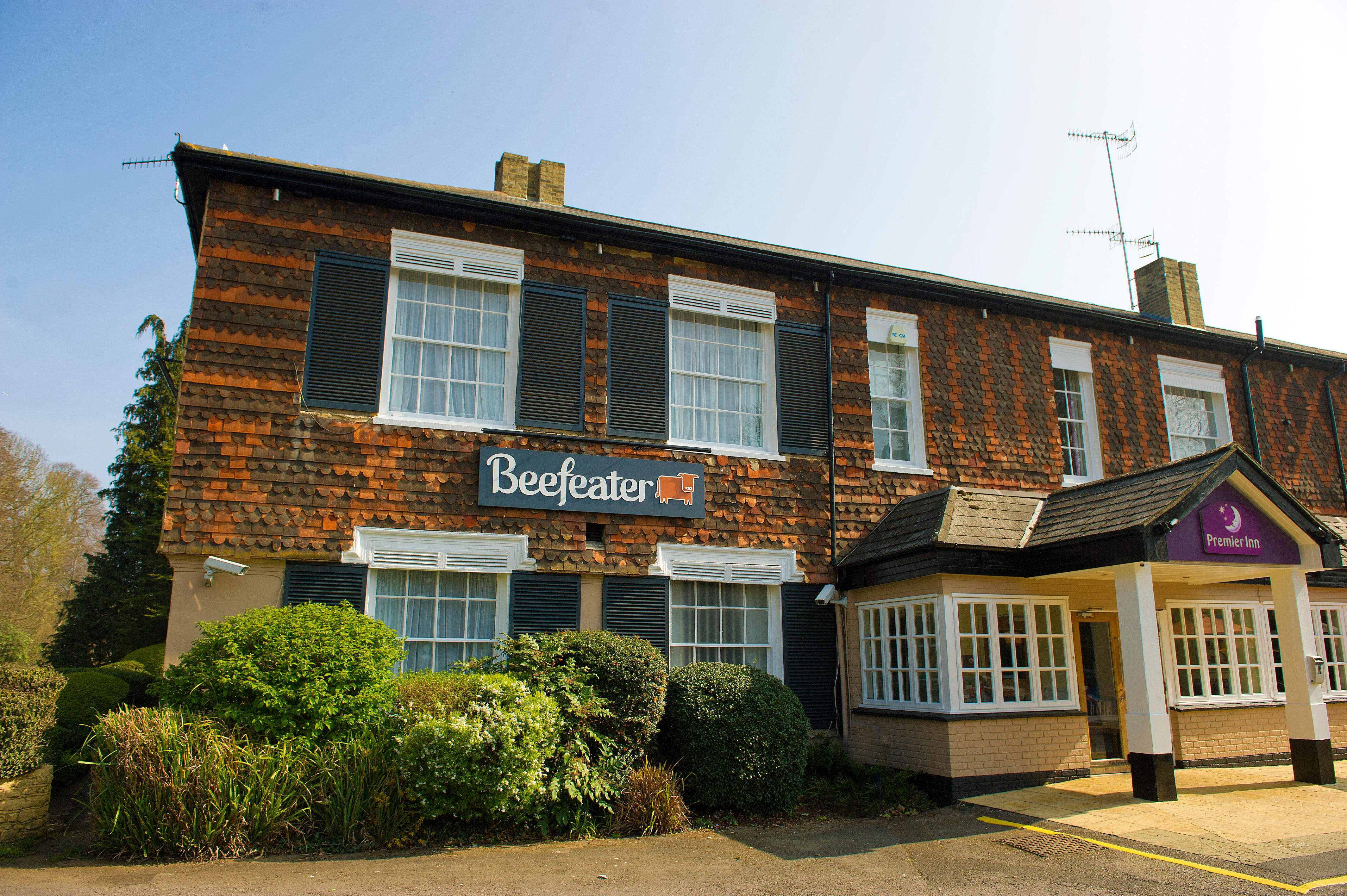 Images Premier Inn Godalming hotel