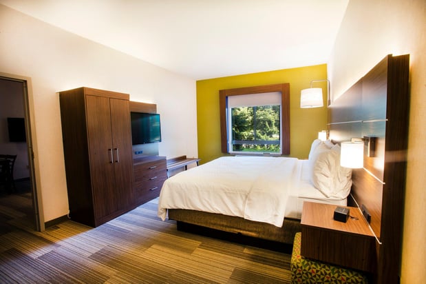 Images Holiday Inn Express & Suites Bethlehem Arpt-Allentown Area by IHG
