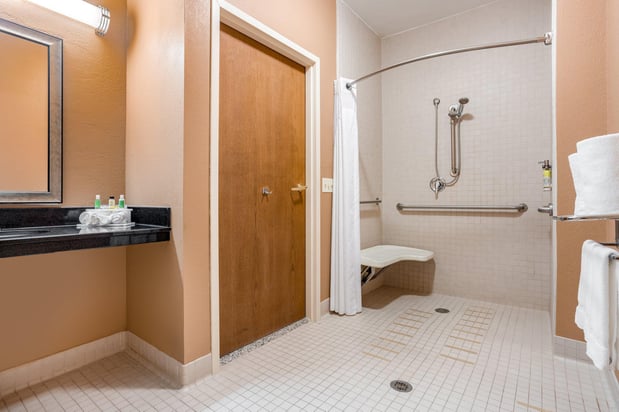 Images Holiday Inn Express & Suites Canton by IHG