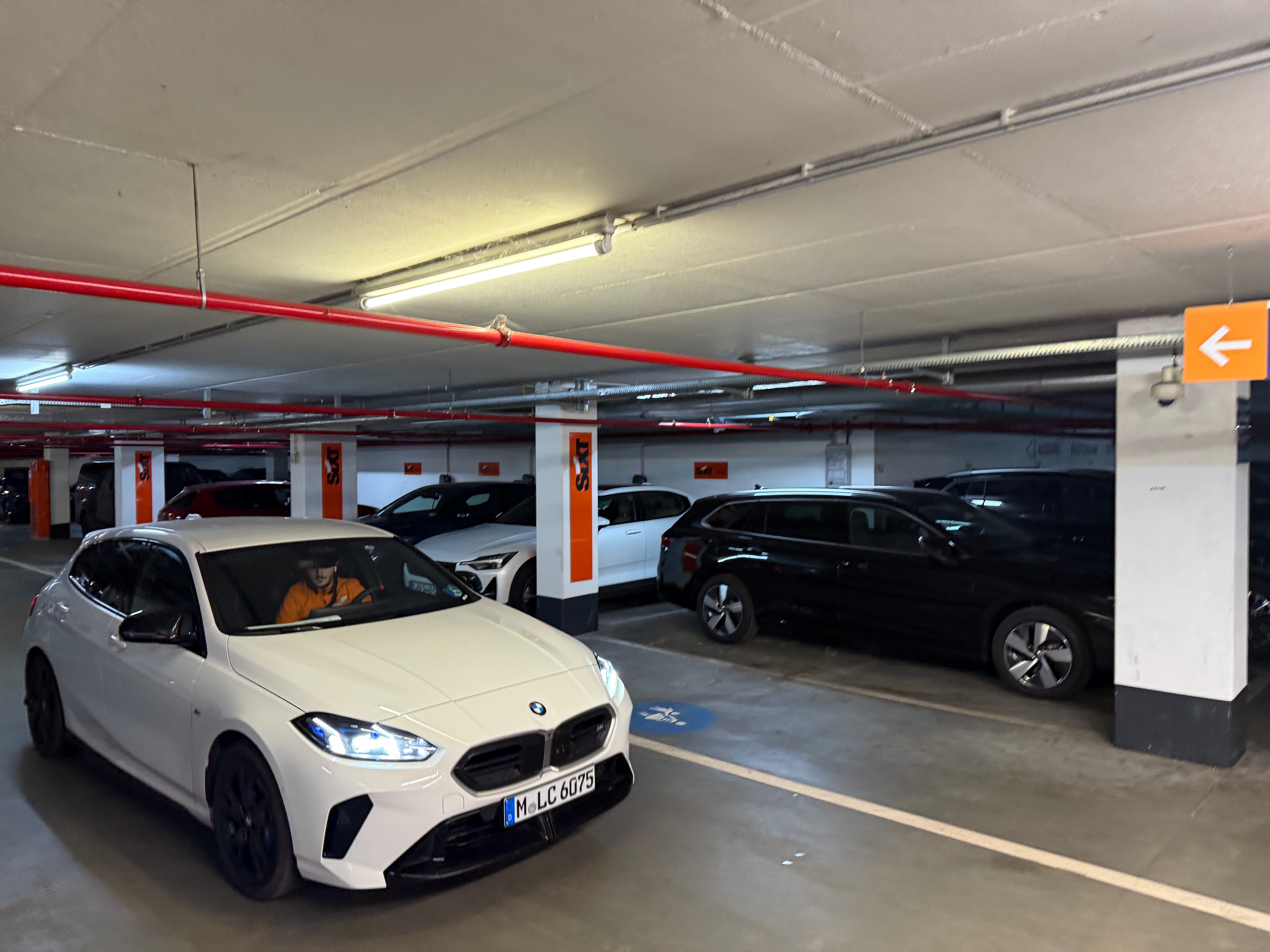 SIXT Autovermietung Hamburg Reeperbahn, Millerntorplatz 1 in Hamburg