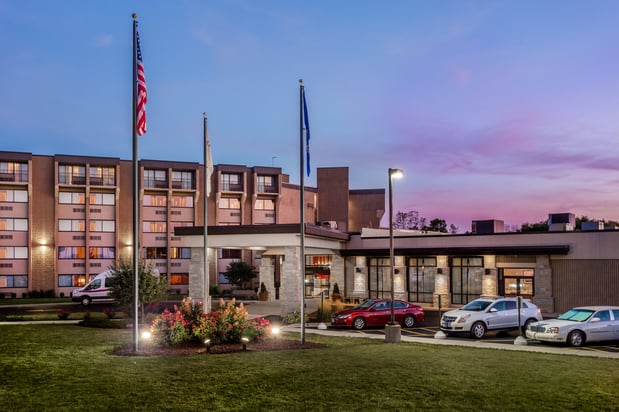 Images Crowne Plaza Milwaukee South by IHG