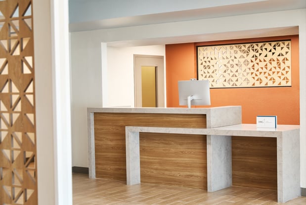Images Candlewood Suites Milwaukee Airport-Oak Creek by IHG