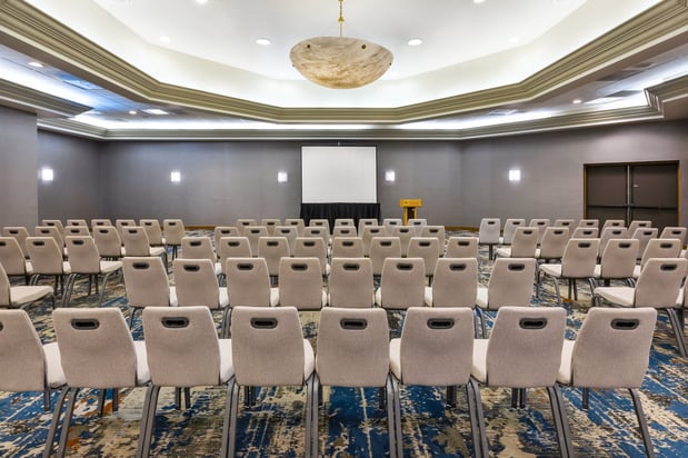 Images Crowne Plaza Columbus North- Worthington by IHG