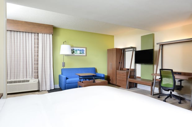 Images Holiday Inn Express & Suites Raleigh Durham Airport at Rtp by IHG
