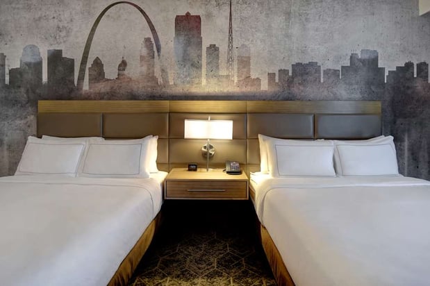 Images DoubleTree by Hilton St. Louis Airport