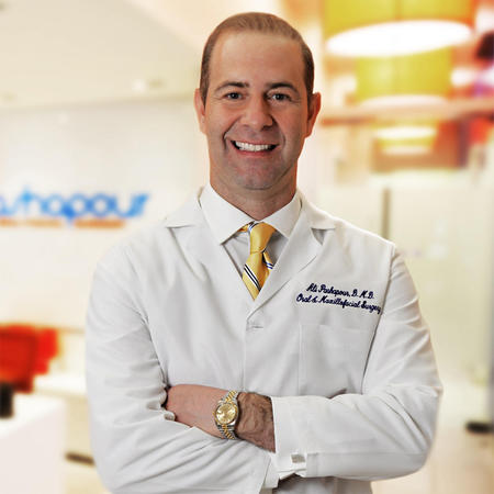 Dr. Pashapour has performed thousands of oral surgery procedures & continues to explore the latest innovations & technologies to provide the best possible results for his patients. His expertise in tooth extraction & dental implants, as well as corrective jaw surgery, jaw bone grafting, ridge augmentation, & TMJ disorders allows him to treat a wide range of oral & maxillofacial conditions.