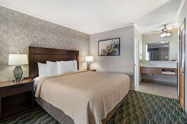 Images Best Western Plus Black Oak