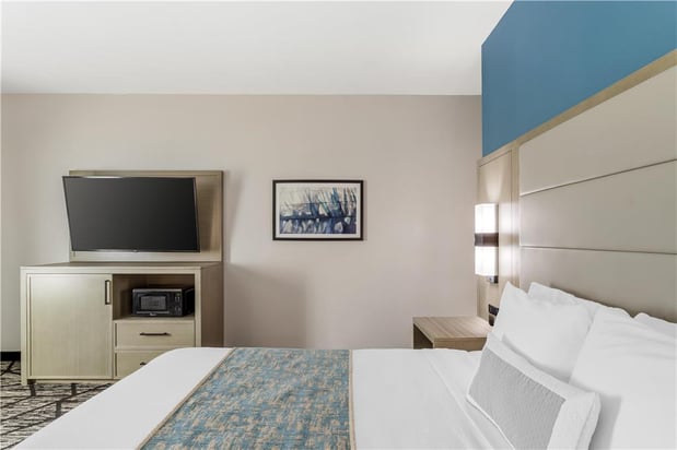 Images Best Western Plus Mid County