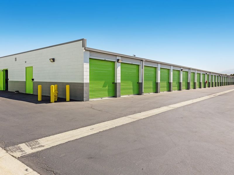 Images Extra Space Storage