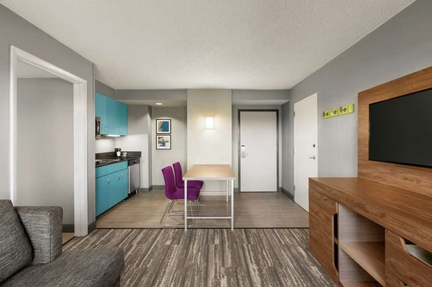 Images Hampton Inn & Suites Ft. Lauderdale Airport/South Cruise Port