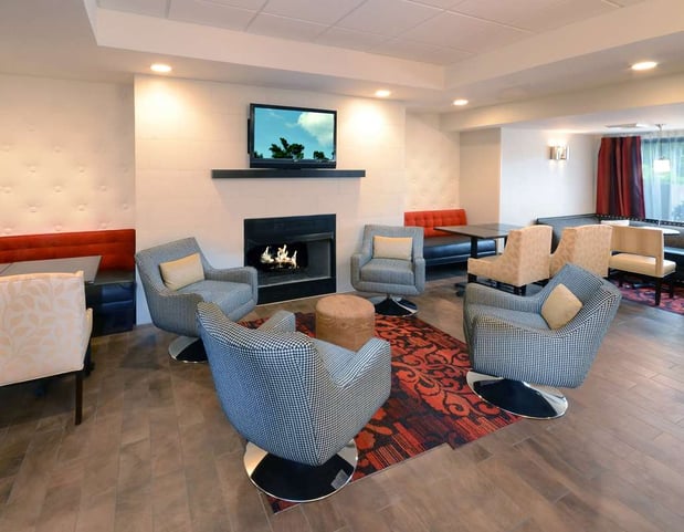 Images Hampton Inn Raleigh-Capital Blvd. North