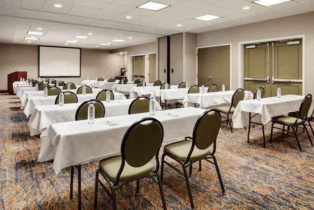 Images Hilton Garden Inn Dubuque Downtown