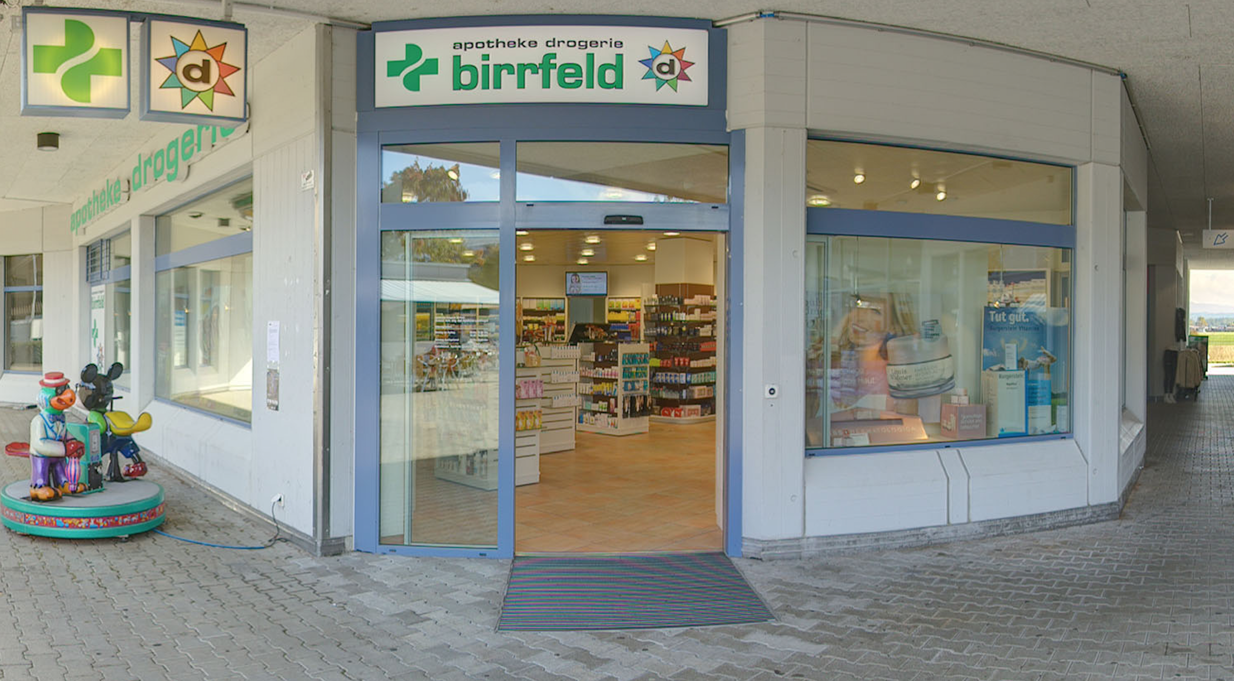 Apotheke-Drogerie Birrfeld, Flachsacherstrasse 15 in Lupfig