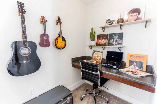 Images The Cottages at Lake Tamaha - Student Housing