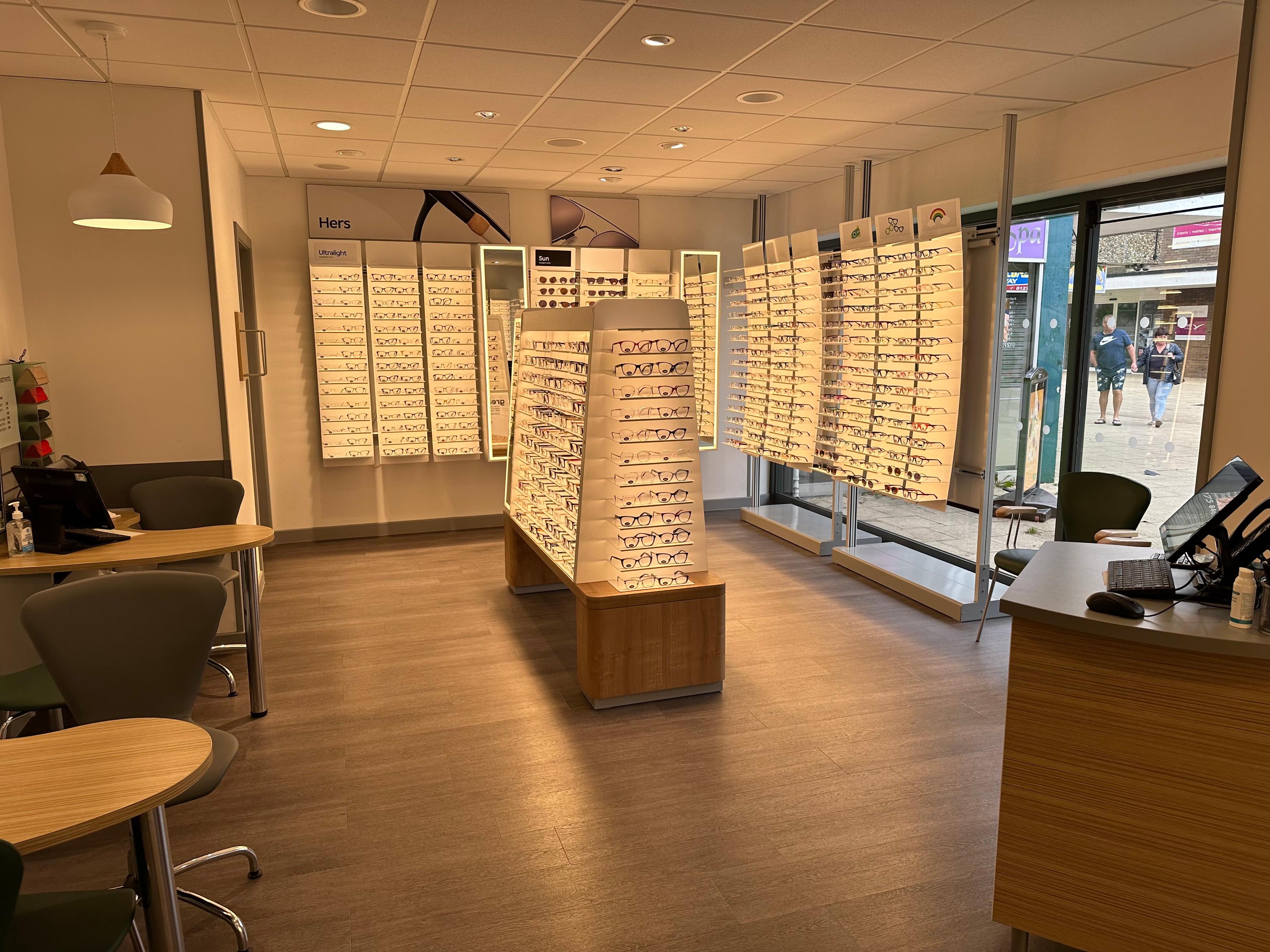 Portishead Specsavers Specsavers Opticians and Audiologists - Portishead Portishead 01275 845118