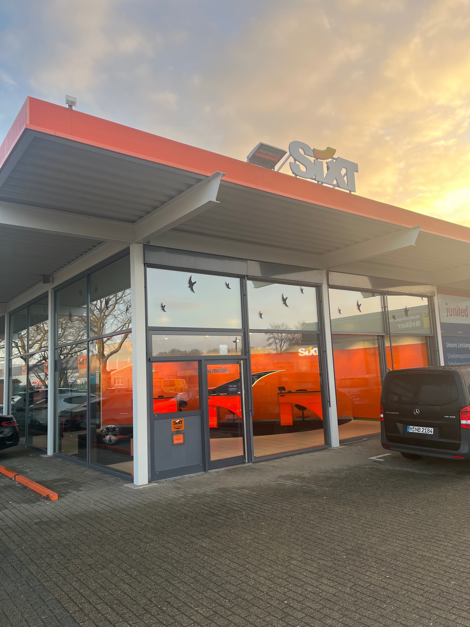 SIXT Autovermietung Mönchengladbach, Lehmkuhlenweg 8 in Mönchengladbach