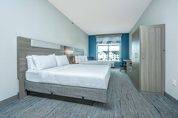 Images Holiday Inn Express & Suites Charleston Arpt-Conv Ctr Area by IHG