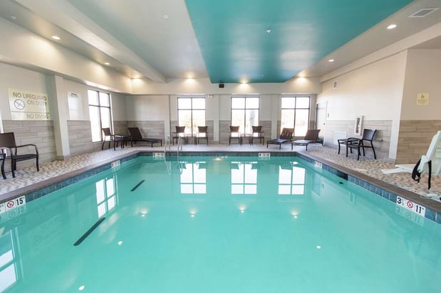 Images Hampton Inn Mustang