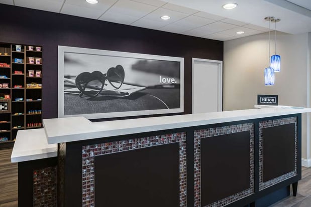 Images Hampton Inn & Suites San Antonio Brooks City Base