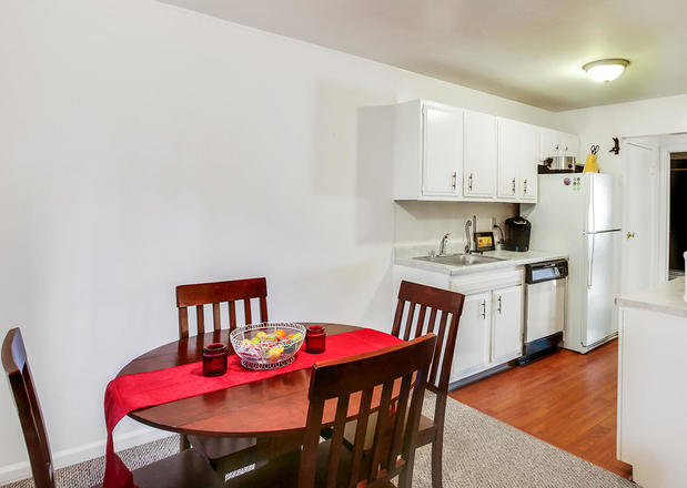 Images Mohawk Village Garden Apartments