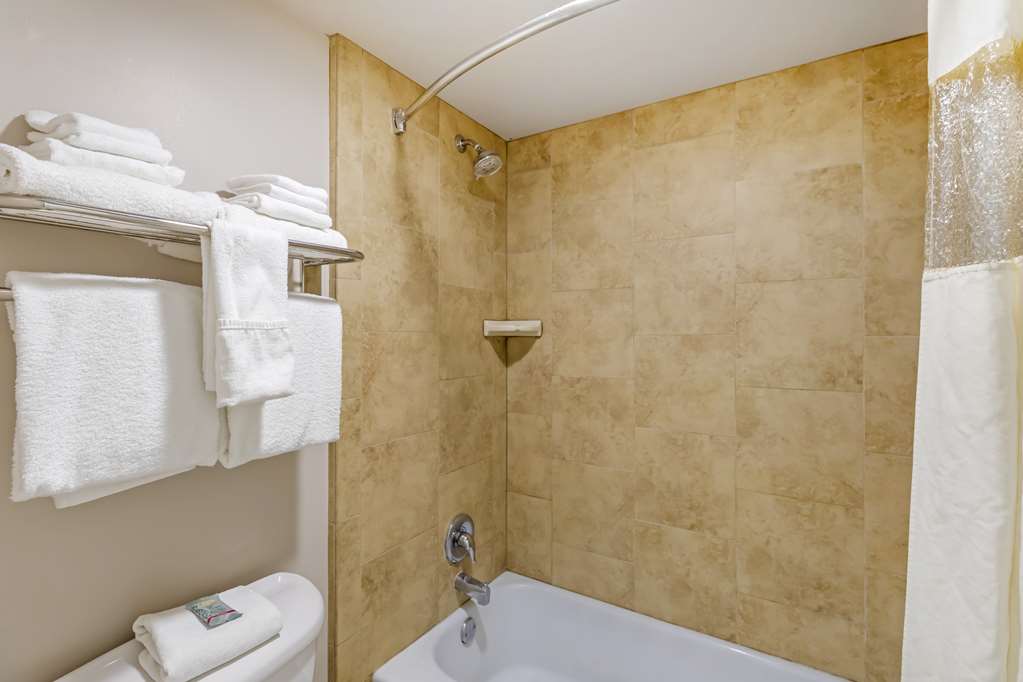 Two Queen Bathroom