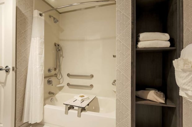 Images DoubleTree by Hilton Evansville