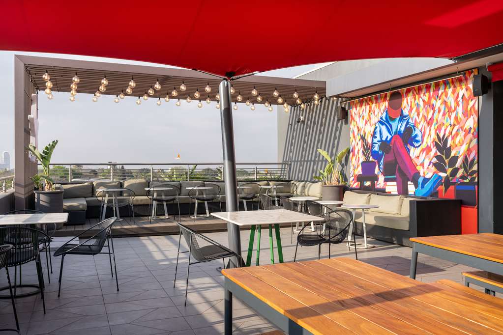 Images Radisson RED Johannesburg Rosebank