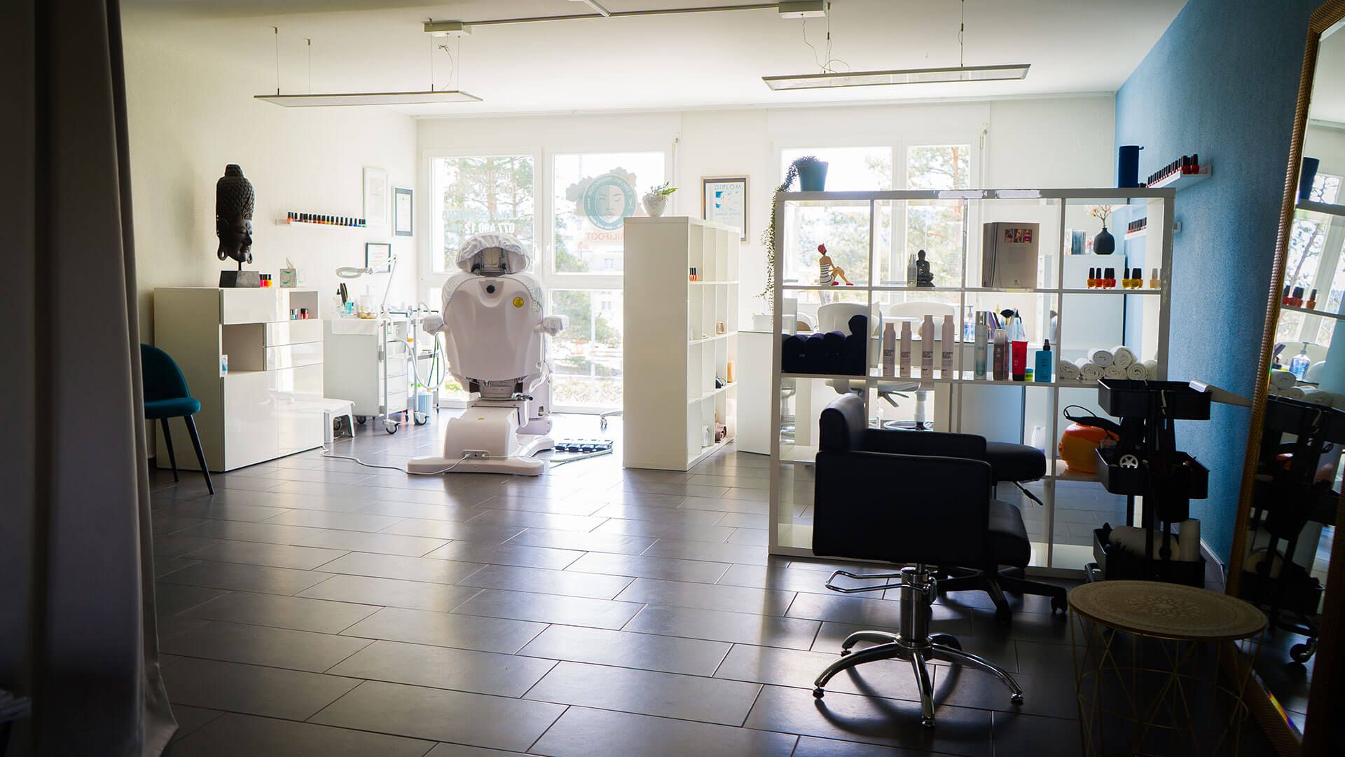 NAIL & FOOT, Spitzengeerstrasse 1 in Nänikon