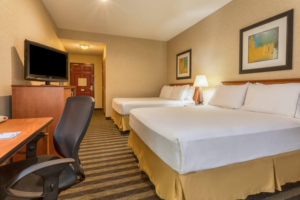 Images Holiday Inn Express & Suites Manteca City Center by IHG