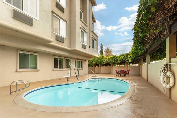Images Best Western Plus Airport Plaza