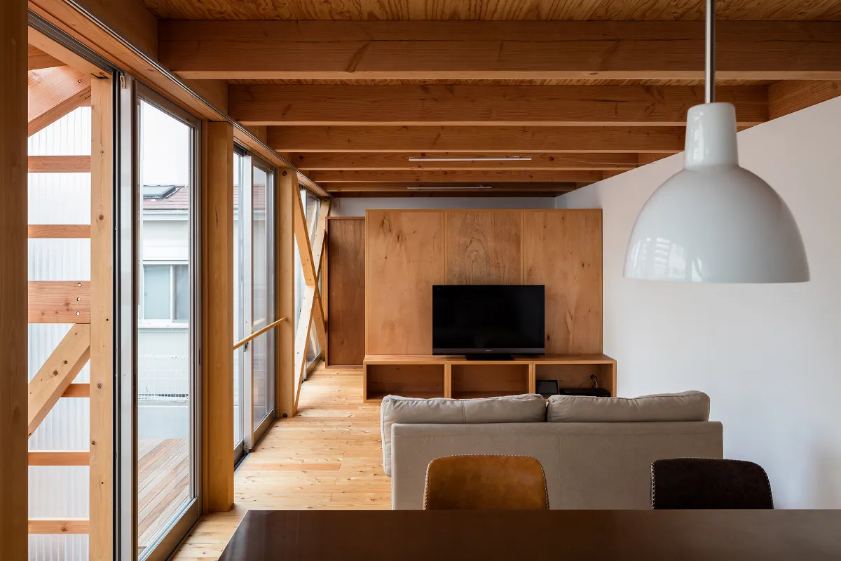 Images HOME to LIFE produced by Highest