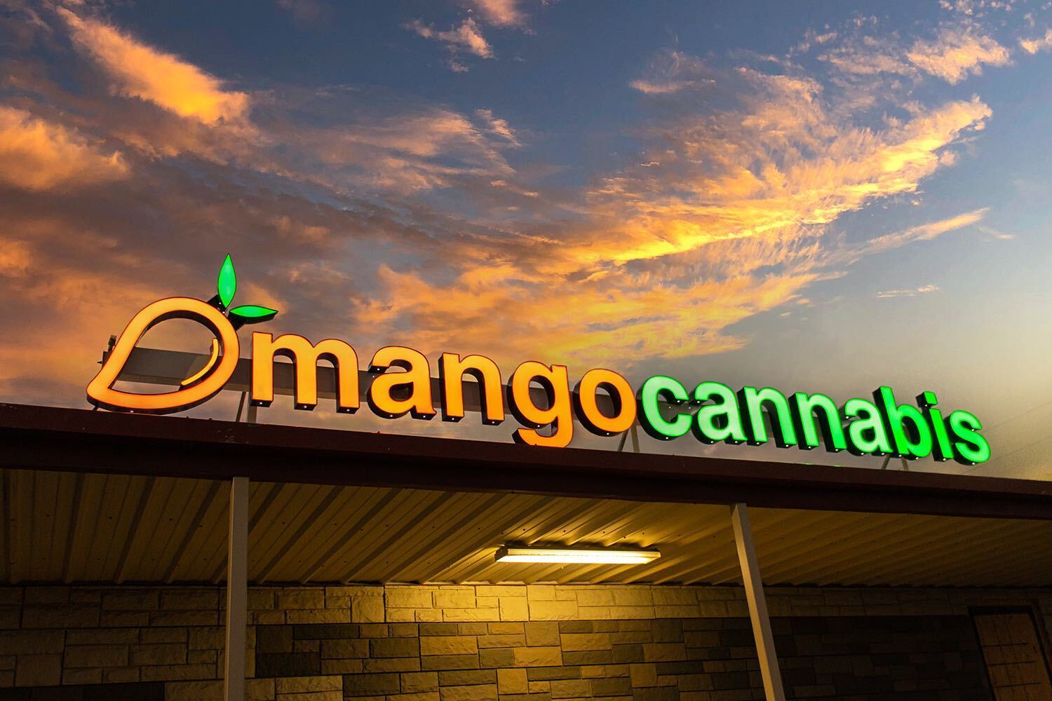 Mango Cannabis Weed Dispensary Lyons Park