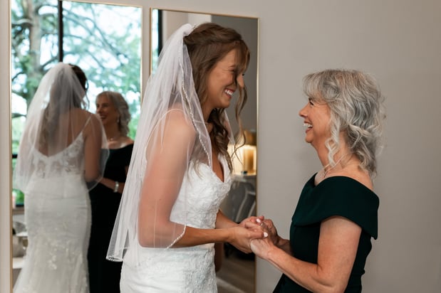 Images Claire Larisa Photography