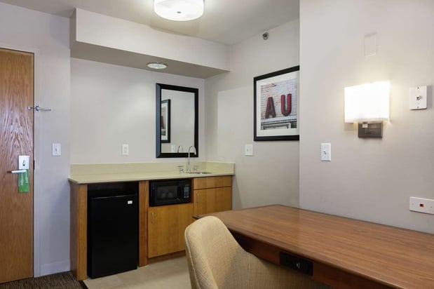 Images Hampton Inn & Suites Austin-Airport