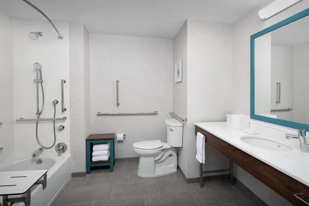 Images Hampton Inn Orlando Southeast Nona