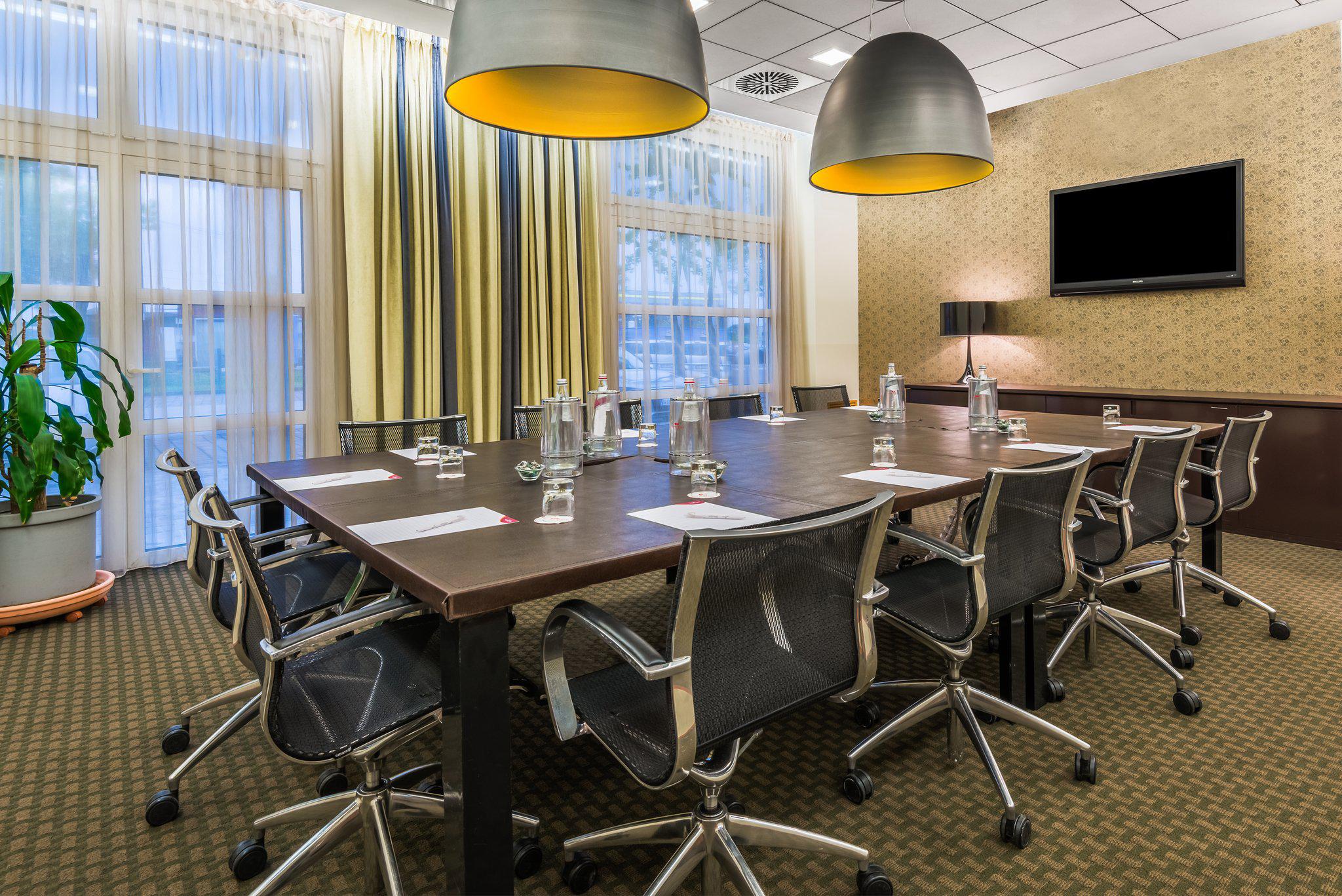 Crowne Plaza Padova by IHG