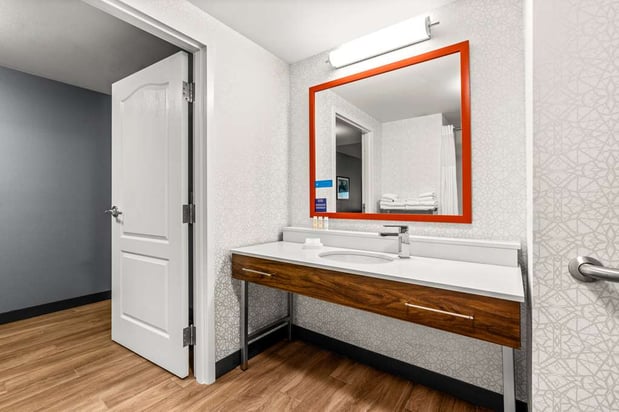 Images Hampton Inn & Suites Fairbanks
